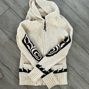 Aritzia wool sweater